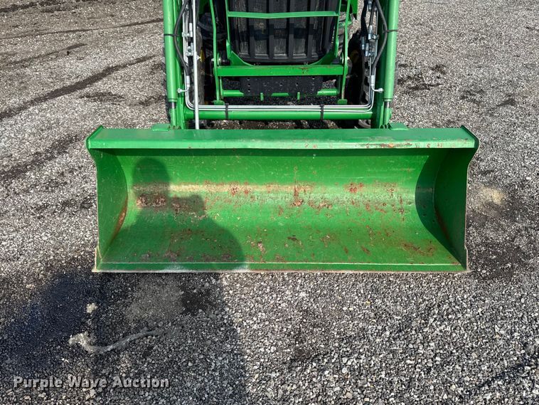 image for item FB5702 2008 John Deere 3203 MFWD tractor