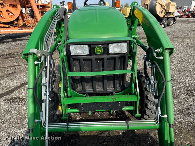 image for item FB5702 2008 John Deere 3203 MFWD tractor