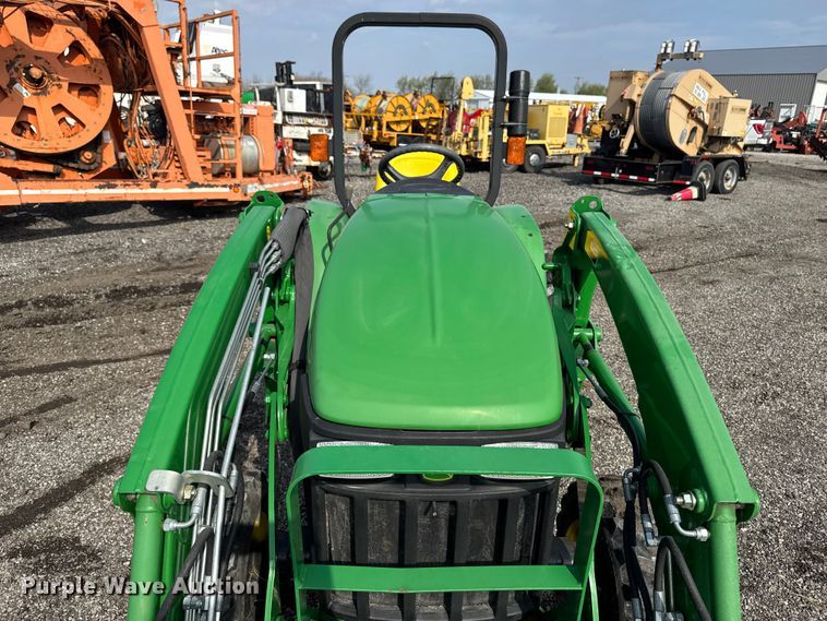 image for item FB5702 2008 John Deere 3203 MFWD tractor