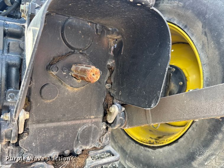 image for item FB5702 2008 John Deere 3203 MFWD tractor