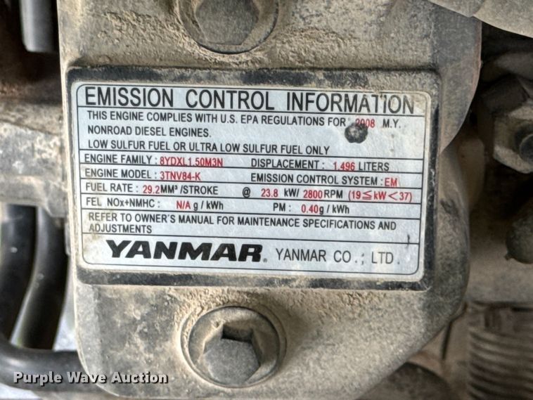 image for item FB5702 2008 John Deere 3203 MFWD tractor