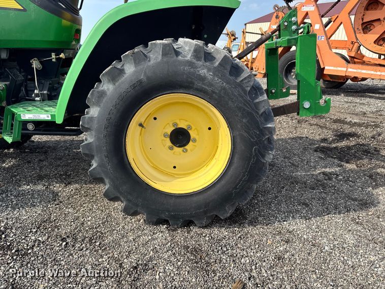 image for item FB5702 2008 John Deere 3203 MFWD tractor