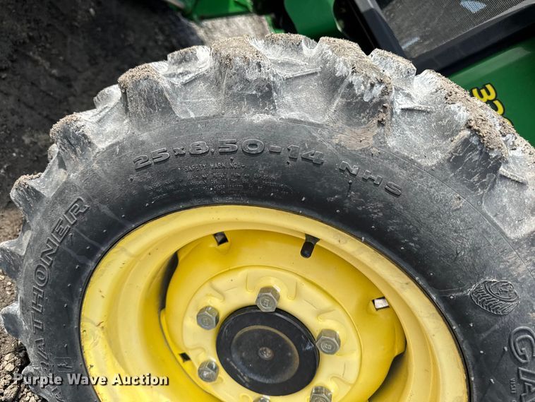 image for item FB5702 2008 John Deere 3203 MFWD tractor