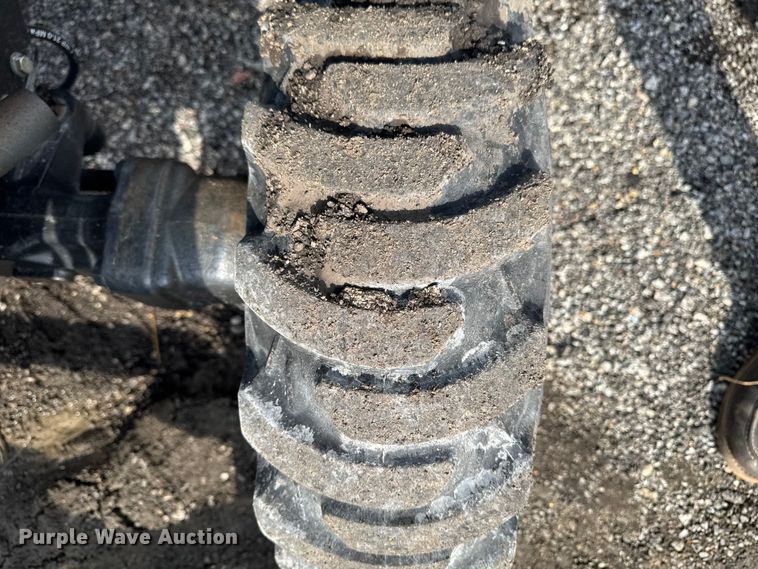 image for item FB5702 2008 John Deere 3203 MFWD tractor