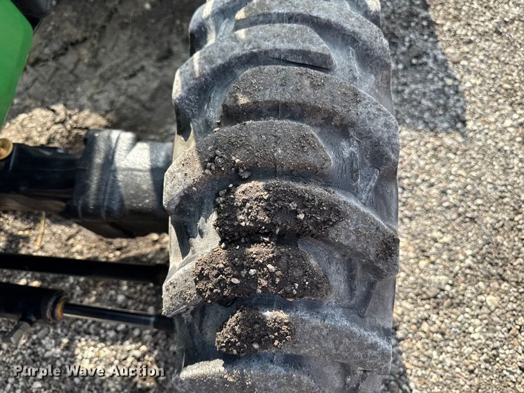 image for item FB5702 2008 John Deere 3203 MFWD tractor