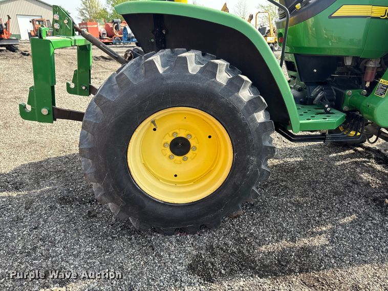image for item FB5702 2008 John Deere 3203 MFWD tractor