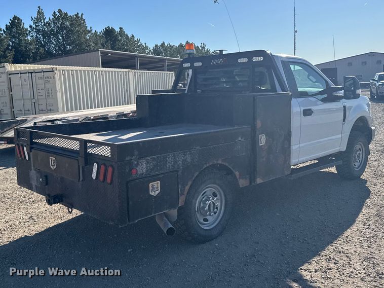 image for item FB7203 2018 Ford F250 Super Duty XL flatbed pickup truck