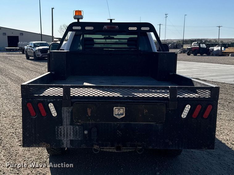 image for item FB7203 2018 Ford F250 Super Duty XL flatbed pickup truck