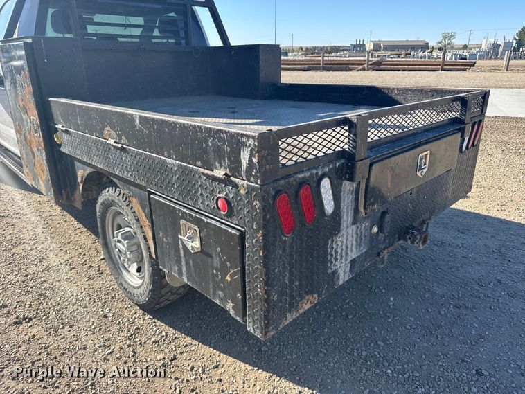 image for item FB7203 2018 Ford F250 Super Duty XL flatbed pickup truck