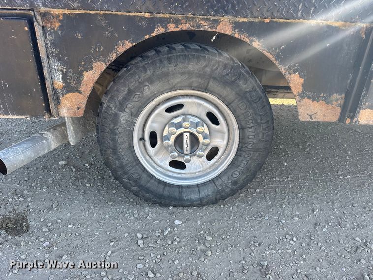 image for item FB7203 2018 Ford F250 Super Duty XL flatbed pickup truck