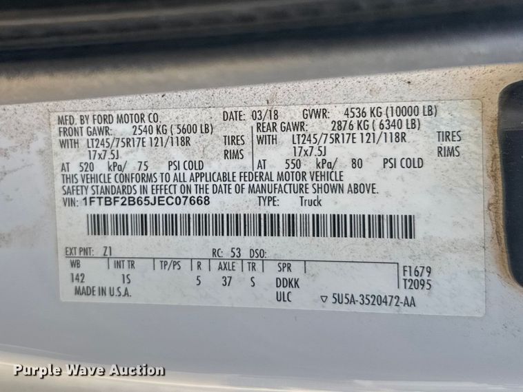 image for item FB7203 2018 Ford F250 Super Duty XL flatbed pickup truck