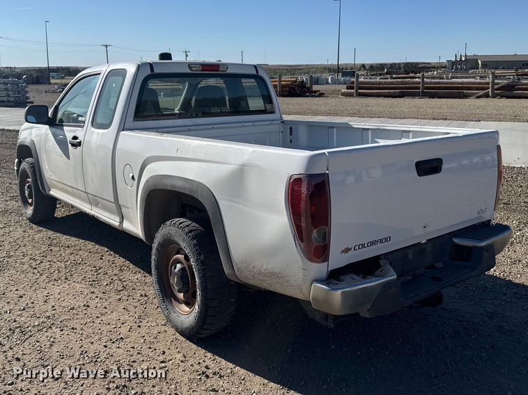 image for item FB7206 2005 Chevrolet Colorado Ext. Cab pickup truck