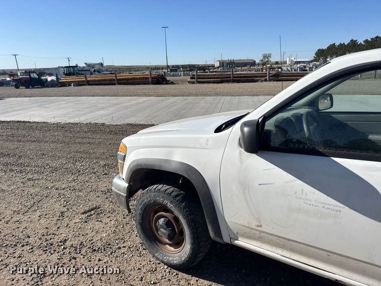image for item FB7206 2005 Chevrolet Colorado Ext. Cab pickup truck