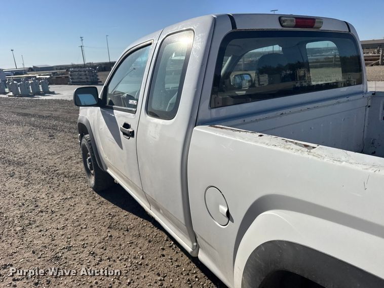 image for item FB7206 2005 Chevrolet Colorado Ext. Cab pickup truck