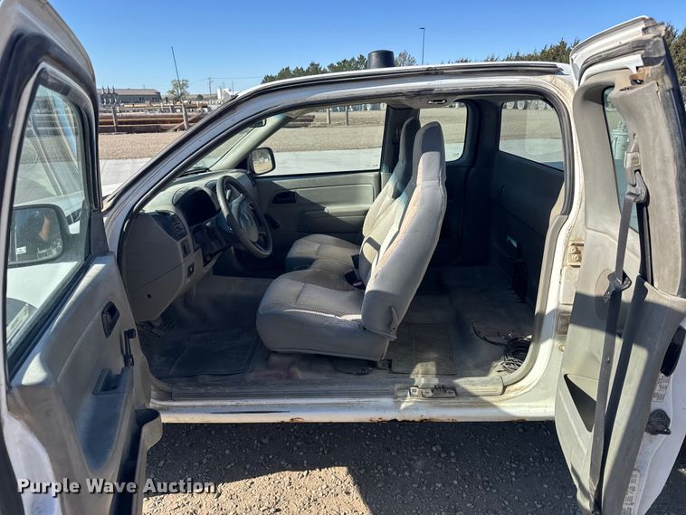 image for item FB7206 2005 Chevrolet Colorado Ext. Cab pickup truck