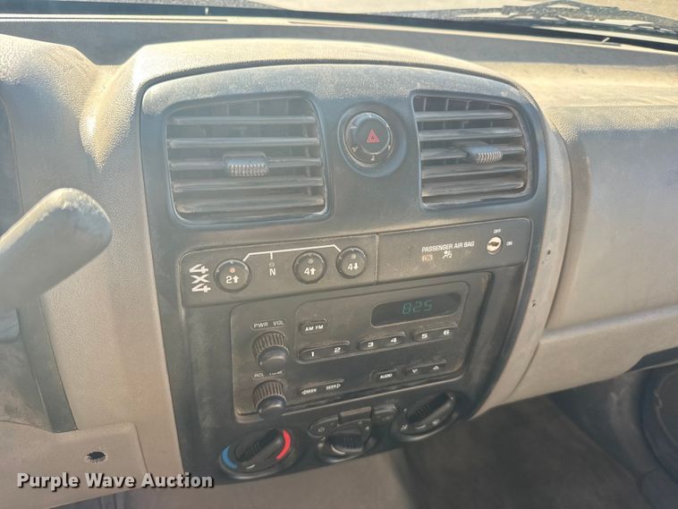 image for item FB7206 2005 Chevrolet Colorado Ext. Cab pickup truck