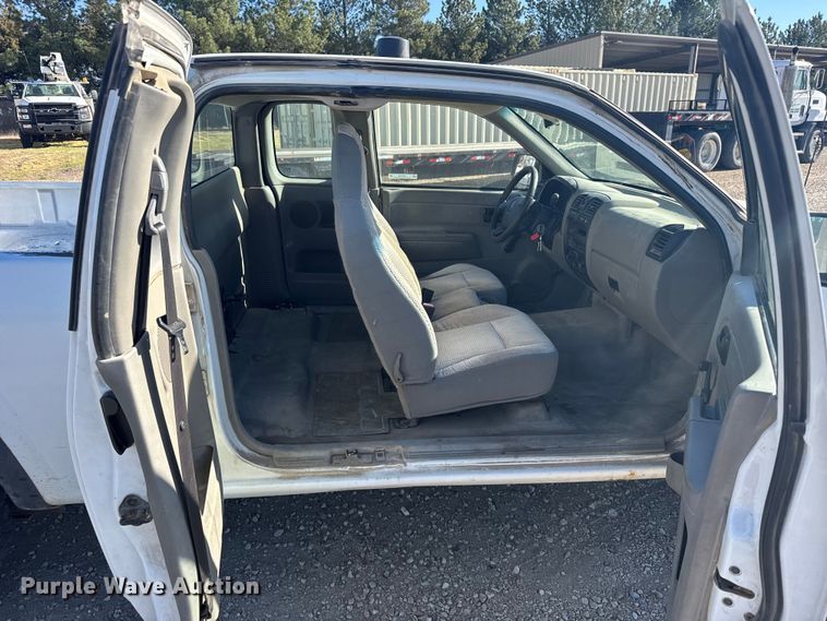 image for item FB7206 2005 Chevrolet Colorado Ext. Cab pickup truck