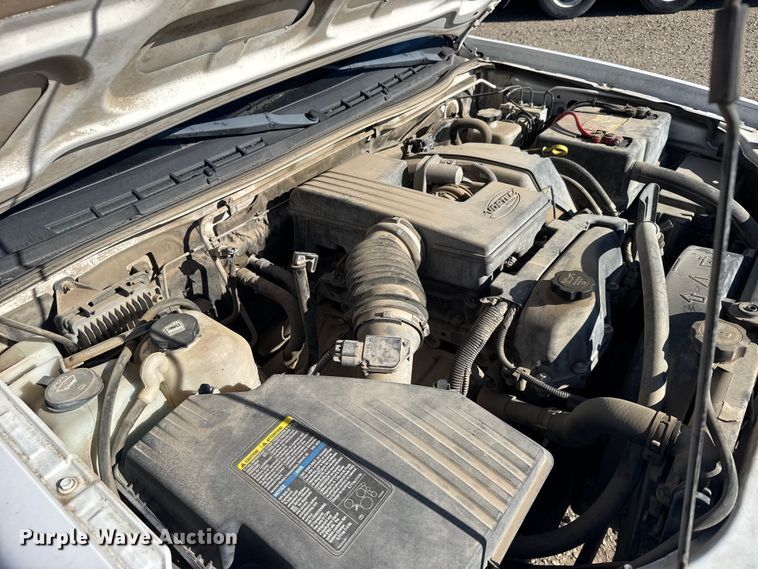image for item FB7206 2005 Chevrolet Colorado Ext. Cab pickup truck