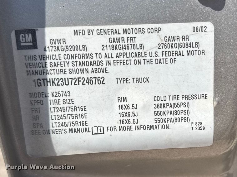 image for item FB7213 2002 GMC Sierra 2500HD Crew Cab pickup truck
