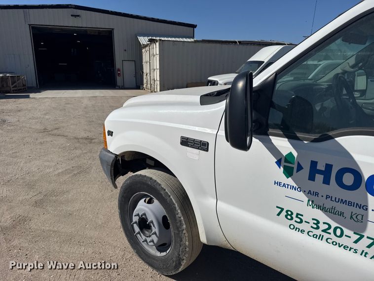 image for item FB7241 2000 Ford F550 Super Duty bucket truck