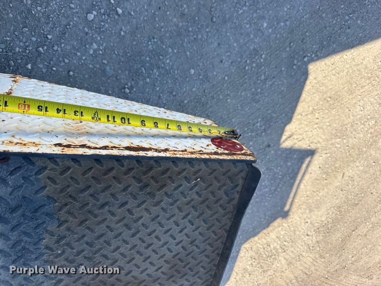 image for item FB7241 2000 Ford F550 Super Duty bucket truck