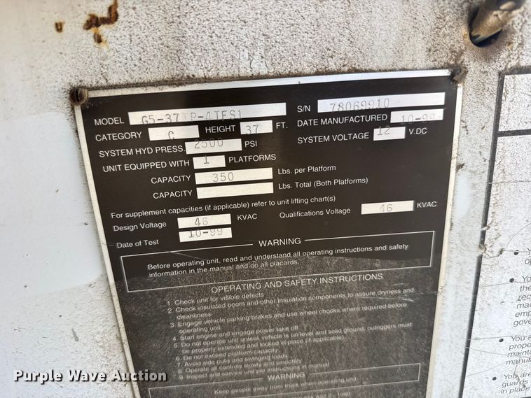 image for item FB7241 2000 Ford F550 Super Duty bucket truck