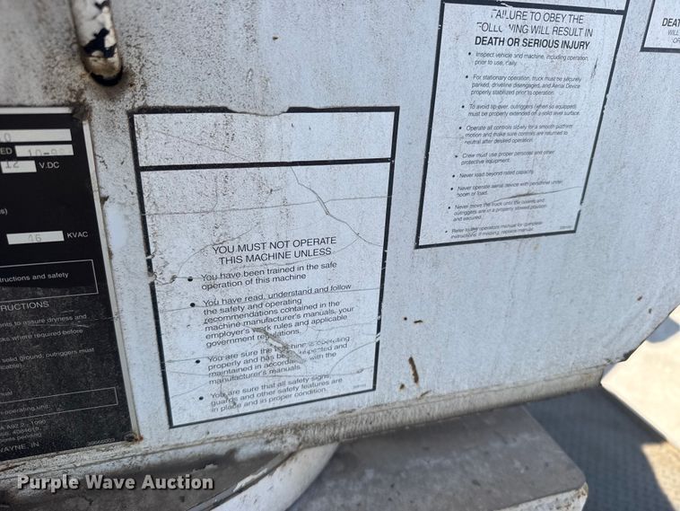 image for item FB7241 2000 Ford F550 Super Duty bucket truck