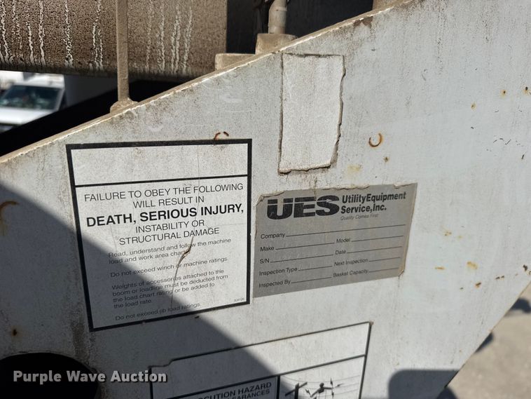 image for item FB7241 2000 Ford F550 Super Duty bucket truck