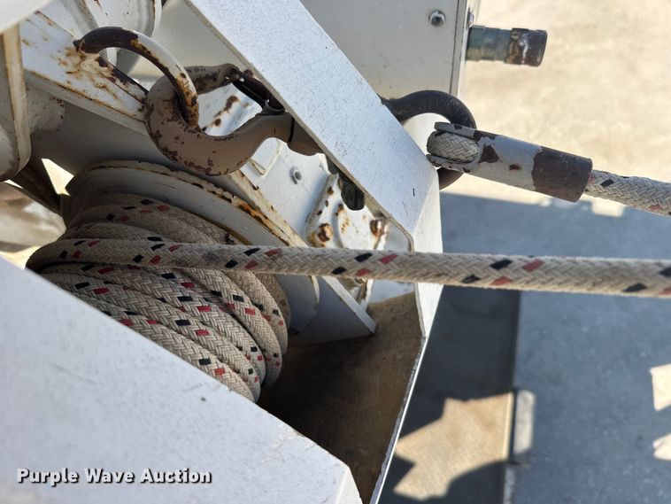 image for item FB7241 2000 Ford F550 Super Duty bucket truck