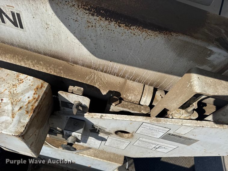 image for item FB7241 2000 Ford F550 Super Duty bucket truck