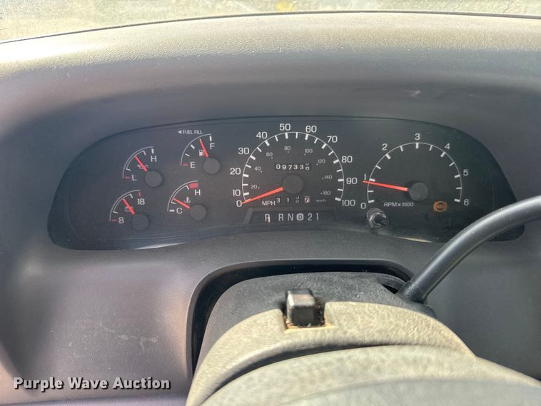 image for item FB7241 2000 Ford F550 Super Duty bucket truck