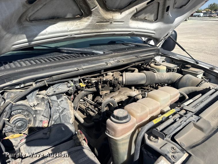 image for item FB7241 2000 Ford F550 Super Duty bucket truck