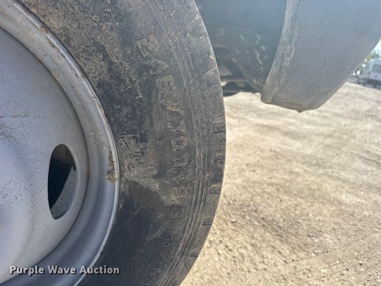 image for item FB7241 2000 Ford F550 Super Duty bucket truck