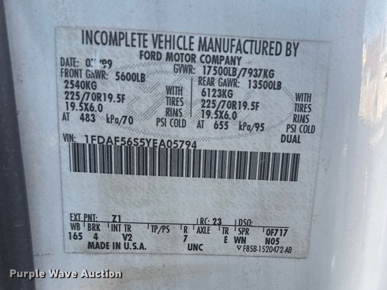 image for item FB7241 2000 Ford F550 Super Duty bucket truck