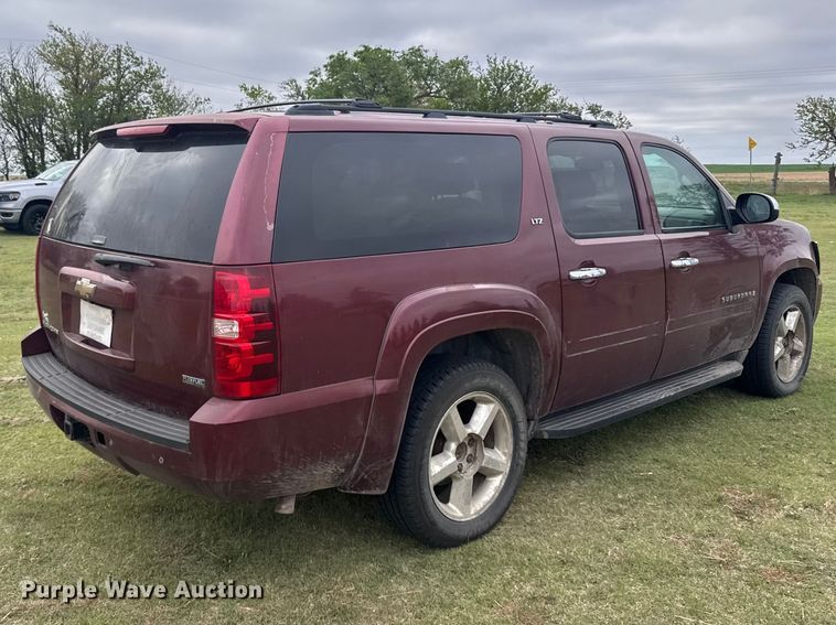 image for item FB7251 2008 Chevrolet Suburban 1500  SUV