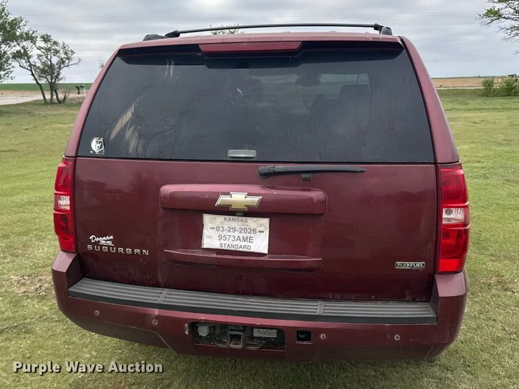 image for item FB7251 2008 Chevrolet Suburban 1500  SUV