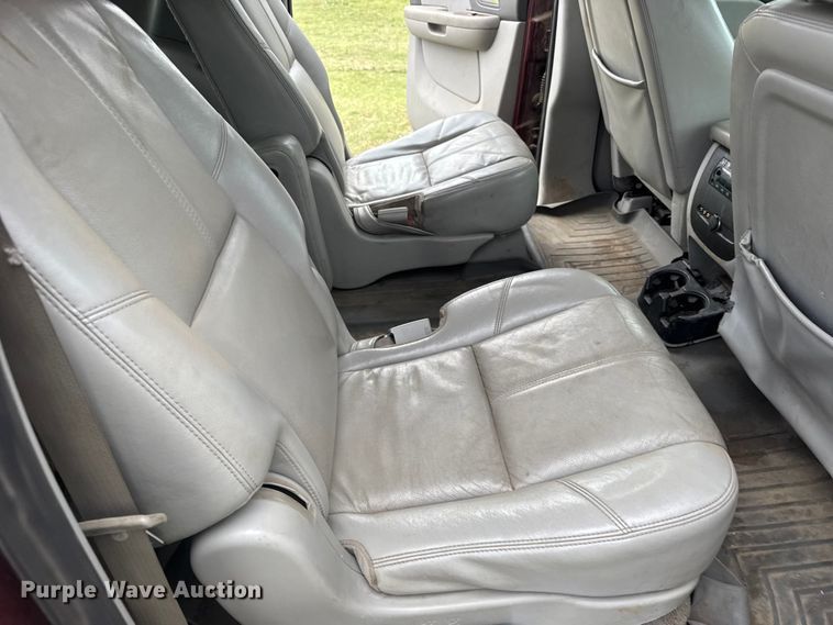 image for item FB7251 2008 Chevrolet Suburban 1500  SUV