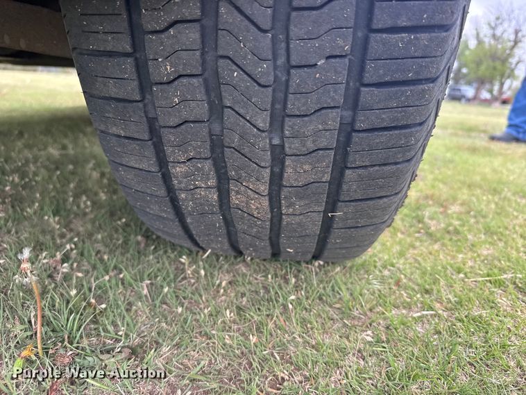 image for item FB7251 2008 Chevrolet Suburban 1500  SUV