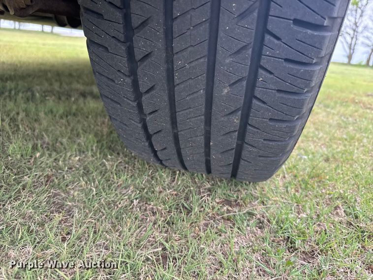 image for item FB7251 2008 Chevrolet Suburban 1500  SUV