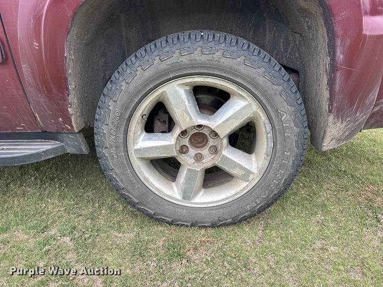image for item FB7251 2008 Chevrolet Suburban 1500  SUV