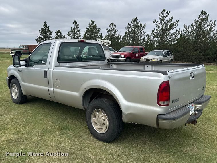 image for item FB7252 1999 Ford F250 Super Duty pickup truck