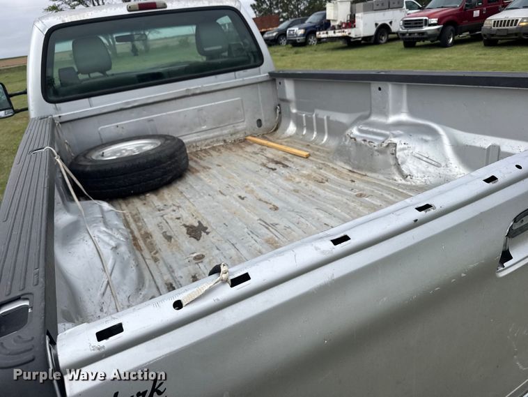 image for item FB7252 1999 Ford F250 Super Duty pickup truck