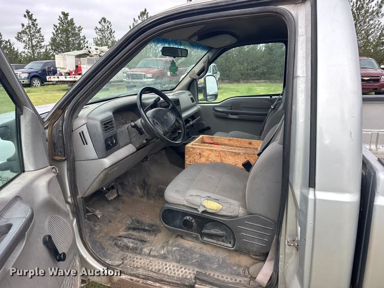 image for item FB7252 1999 Ford F250 Super Duty pickup truck
