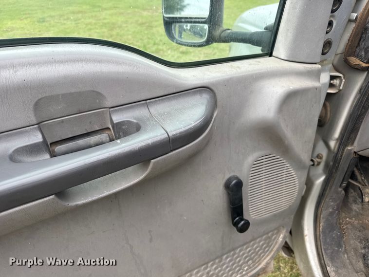 image for item FB7252 1999 Ford F250 Super Duty pickup truck