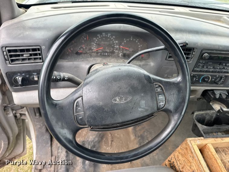 image for item FB7252 1999 Ford F250 Super Duty pickup truck