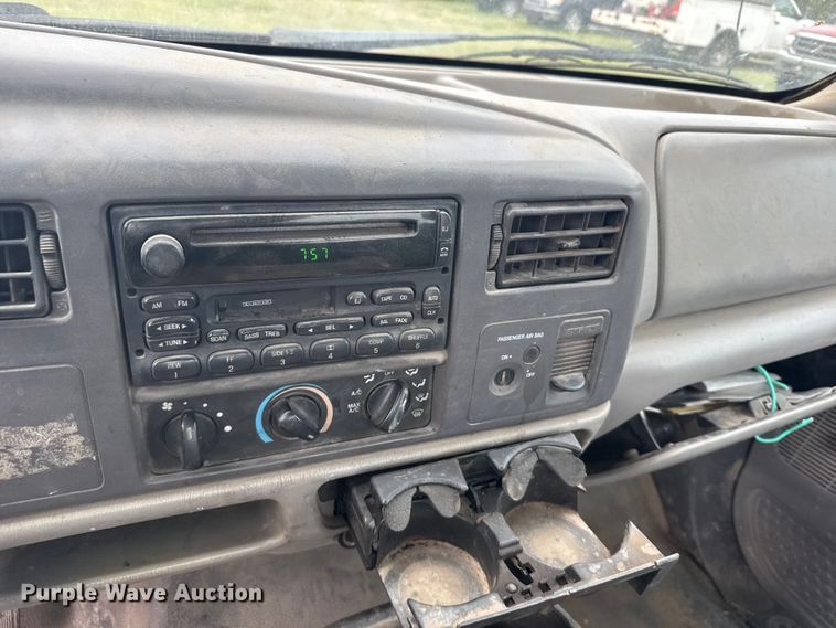 image for item FB7252 1999 Ford F250 Super Duty pickup truck