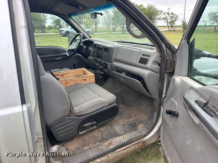 image for item FB7252 1999 Ford F250 Super Duty pickup truck