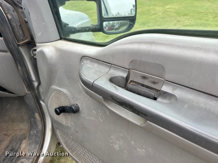 image for item FB7252 1999 Ford F250 Super Duty pickup truck