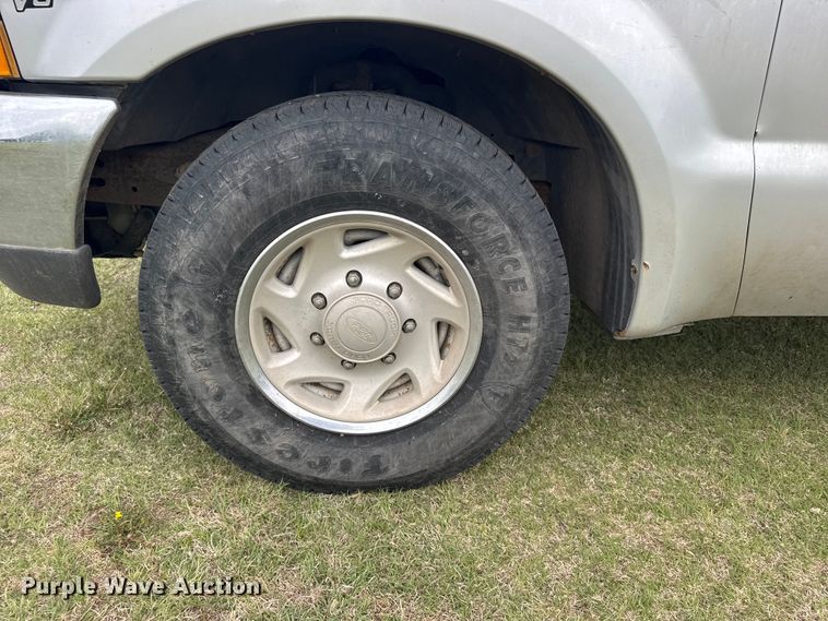 image for item FB7252 1999 Ford F250 Super Duty pickup truck