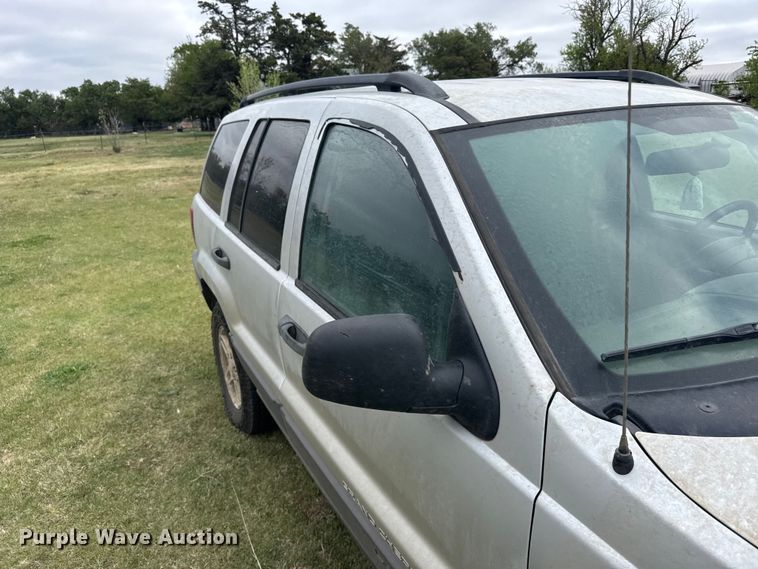 image for item FB7253 2004 Jeep Grand Cherokee SUV